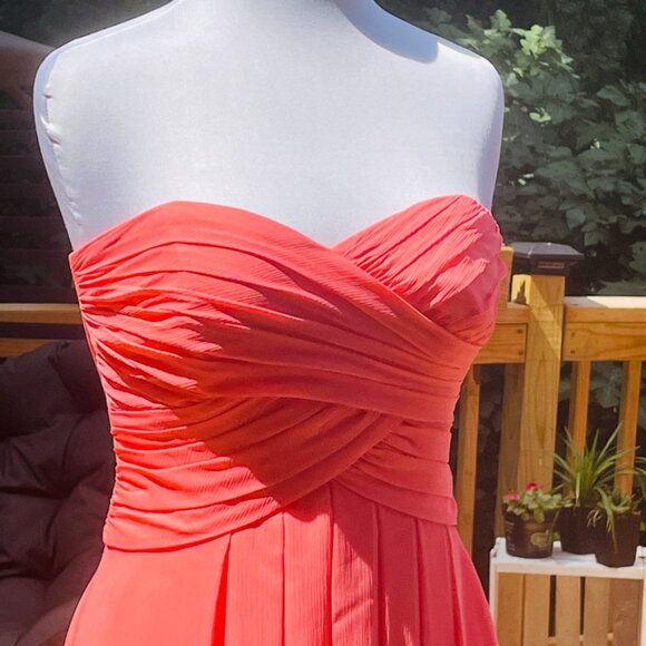 EUC- David's Bridal Strapless Dress Size 4 - Picture 3 of 10